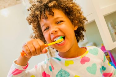 zęby mleczne u dziecka